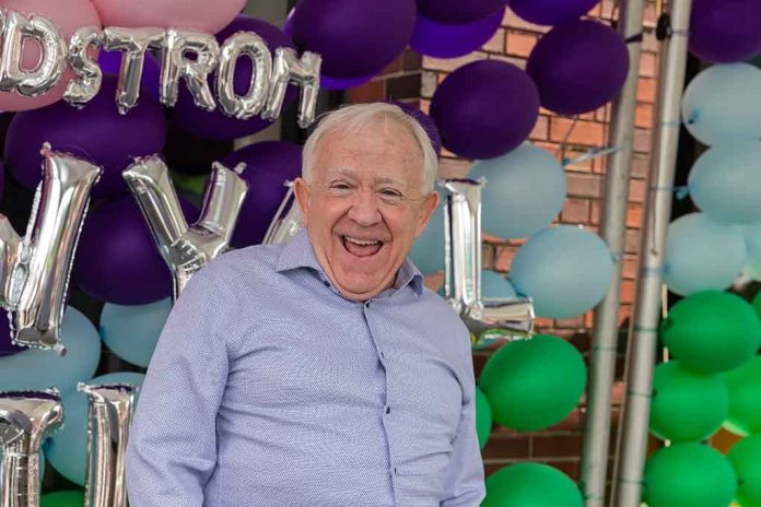 'Call Me Kat' Cast Grieving Leslie Jordan Passing