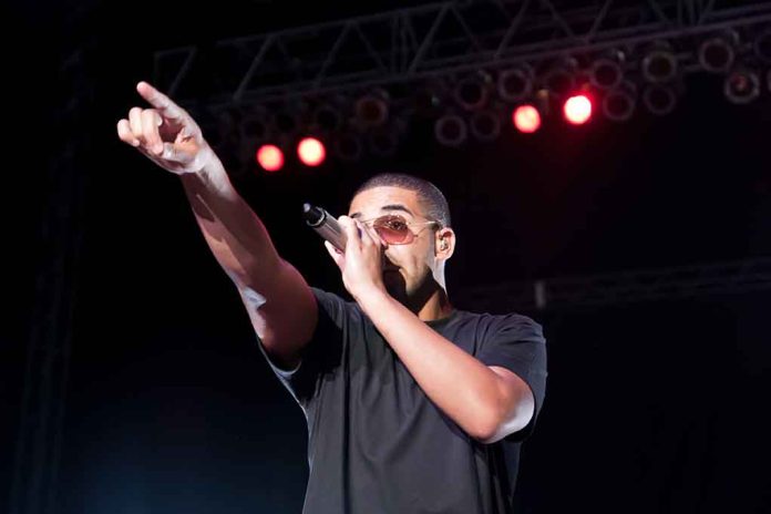 Drake Paused Concert, Fan Fell Off 2nd Floor Balcony