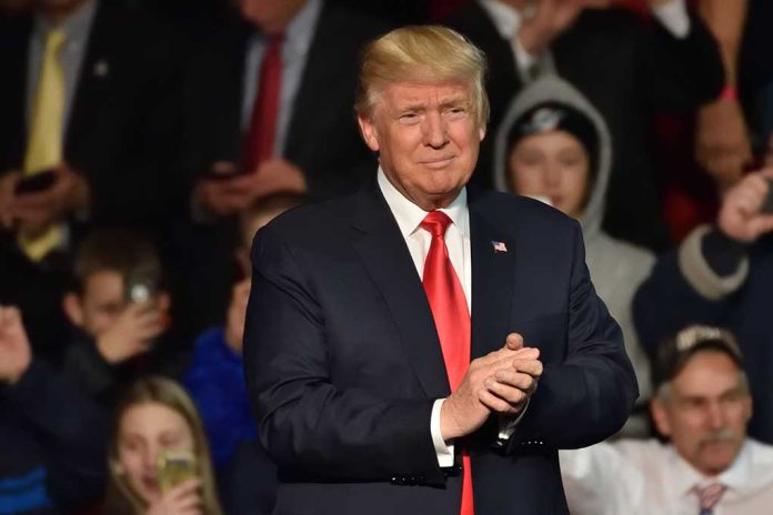 Hershey,,Pa,-,December,15,,2016:,President-elect,Donald,Trump,Arrives Roger Stone Tells Trump Pick Kennedy Jr. as VP