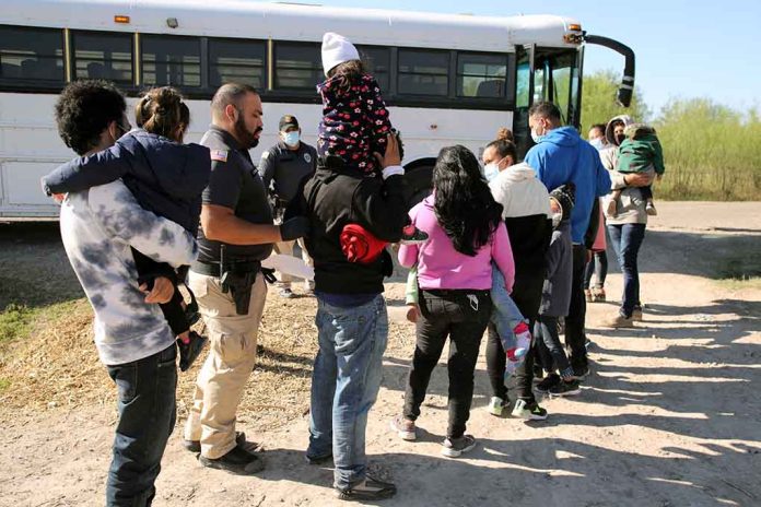 shutterstock_2091429184 Governor Sends Migrant Busload To Los Angeles